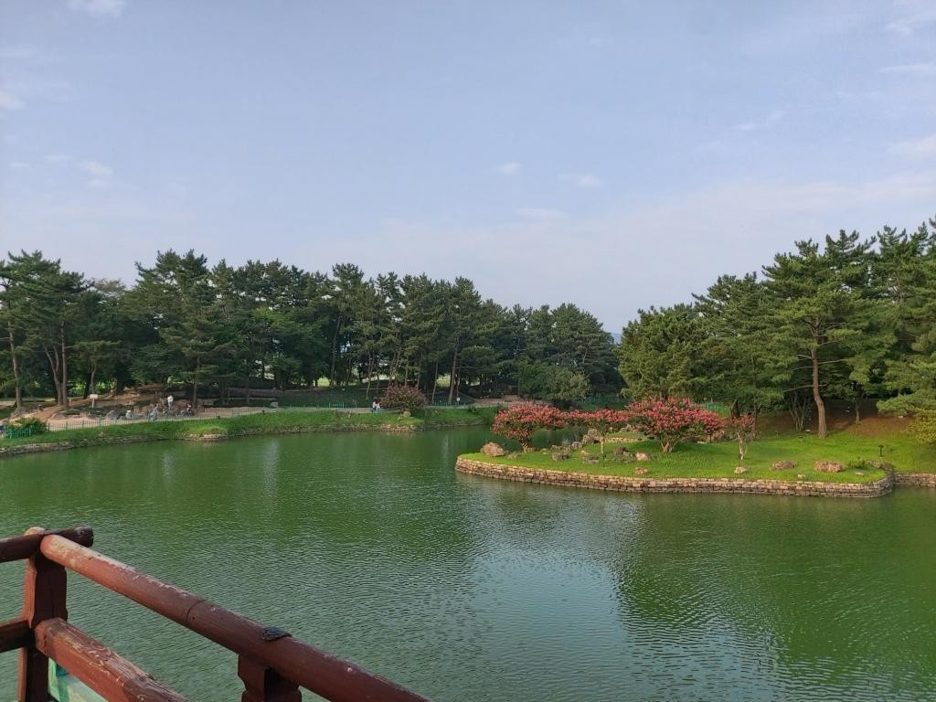 Zara Visiting Wolji Pond