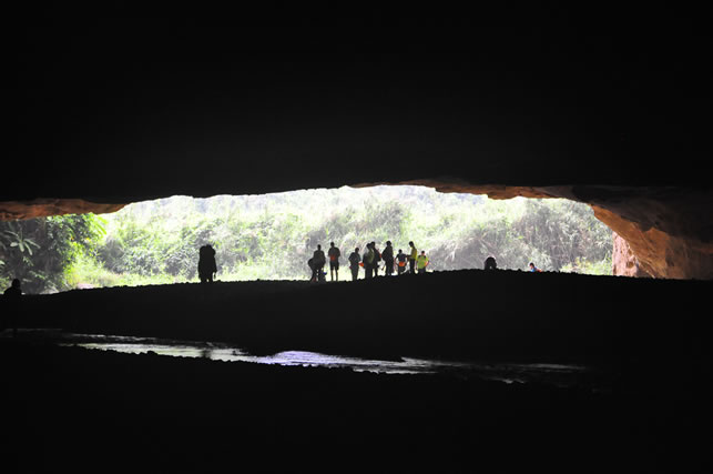 Mouth of Phong Nha Cave
